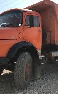 تعمیر کار مکانیک ماشین آلات سنگین در خدمتم