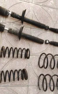 مقداری لوازم جلوبندی پژو و پراید