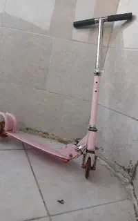 اسکوتر صورتی درحد نو