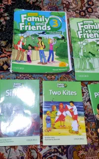 کتاب فامیلی فرند فور وتری موجود