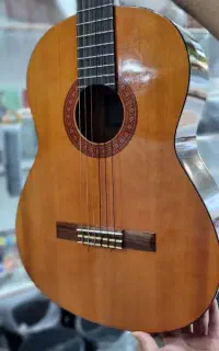 گیتار c40 قدیمی