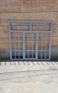 پنجره آهنی سنگین وزن