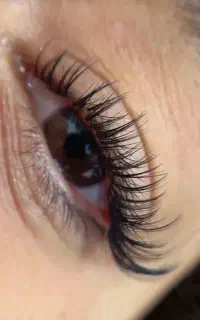 خدمات تخصصی اکستنشن مژه لیفت لمینت مژه و ابرو