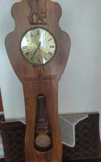 ساعت ایستاده چوبی