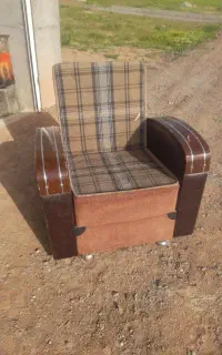 مبل هشت نفرە