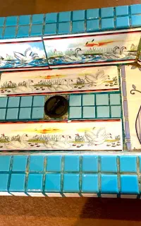 حوضچه سیمانی با طراحی کاشی