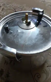 زودپز قدیمی کاملا نو
