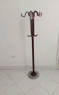 جالباسی ایستاده