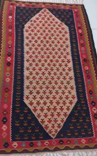 گلیم دستباف