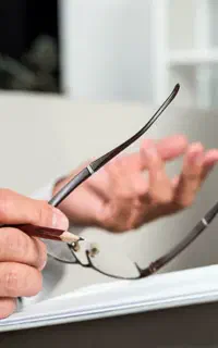 راهنمایی میکنم
