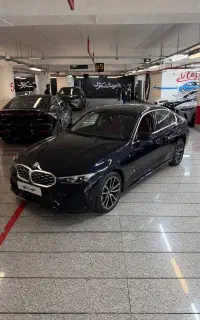 BMW ۳۲۵i