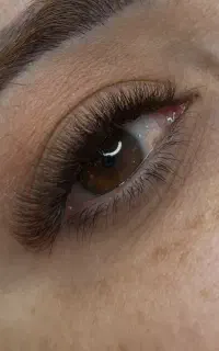 استخدام و آموزش دستیاری اکستنشن مژه