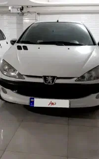 پژو 206 صندوقدار