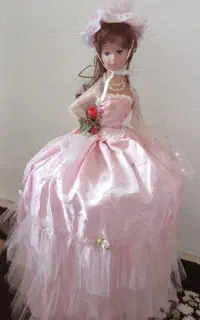 عروسک تزیینی