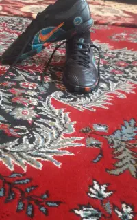 کفش نوع ورزشی