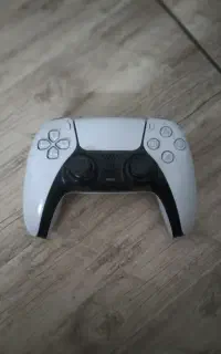 دسته به همراه استند شارژ ps5