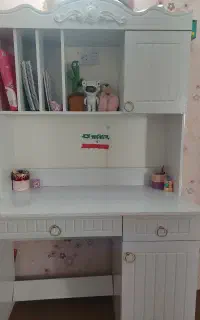 میز تحریر و میز کامپیوتر