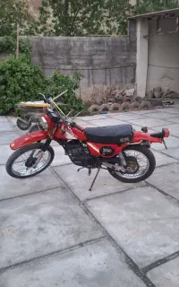 سوزکی ۱۸۵