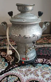 یک سماور برقی مارک ماهان 5لیتری