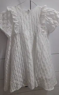 ۲عدد پیراهن  دخترانه مناسب ۶تا ۷سال