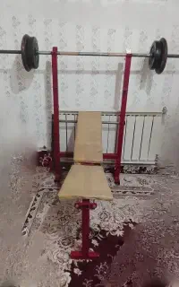 میز پرس سینه و هالتر بدنسازی به همراه ۳۰ کیلو وزنه
