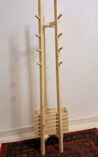 چوب لباسی ایستاده