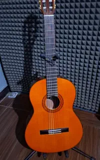 گیتار YAMAHA 80-C70