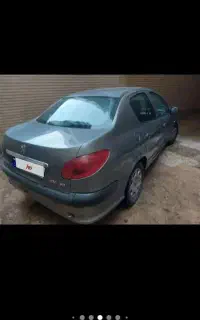 ۲۰۶ صندوق دارv8موتوربزرگ