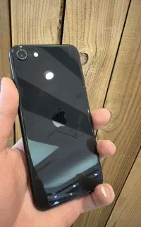 ایفون se 2020