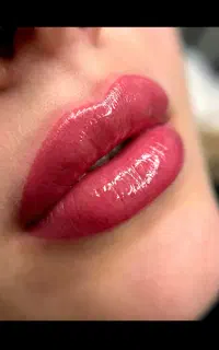 خدمات میکروبلیدینگ،ابرو،کانتور لب،خط چشم و بن مژه