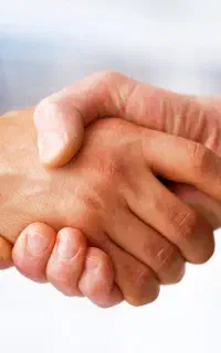 همکار آقا با مزایای کامل