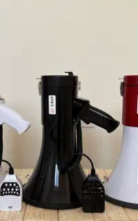 بلندگو  دستی شارژی er69