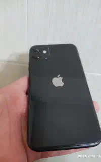 آیفون ۱۱ ۱۲۸ گیگ zaa با آداپتور