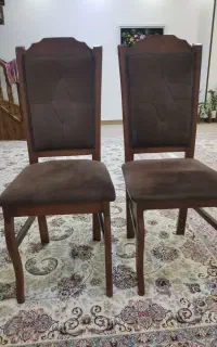 دوتا صندلی چوبی. تمیز و شیک