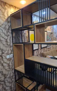کتابخانه چوب و فلز