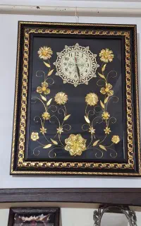 ساعت دیواری گل طلا