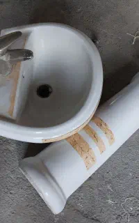 کاسه روشویی چینی پایه دار  با شیر آب