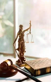 مشاوره حقوقی و انجام وکالت با پیگیری و اداره کار