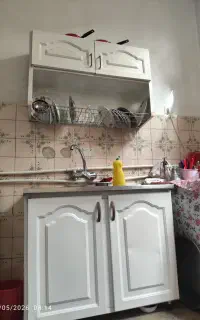 2 عددکابینت و آبچکان