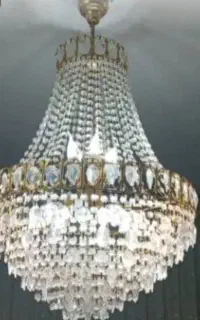 یک جفت لوستر زیبا و اعیانی