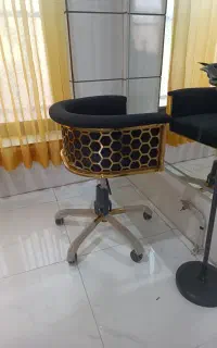 صندلی کوتاهی و رنگ طرح زنبوری جدید