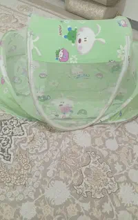 پشه بندتمیزهمراه بابالشت وتشک