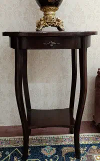 میز چوبی