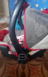 کریر و کیف پیر گاردین فرانسه