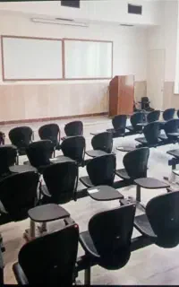 صندلی دانشگاه و گواهینامه مدارک تحصیلی
