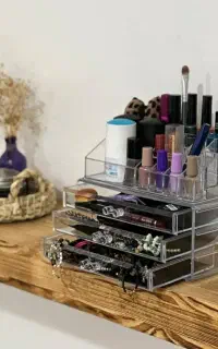استند لوازم ارایشی مدل های مختلف (اکرلیک)