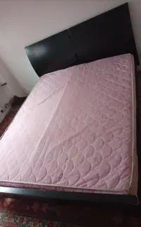 تخت دو نفره