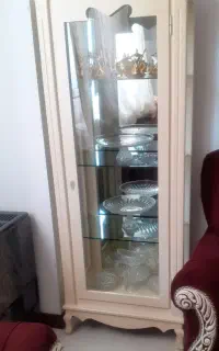 بوفه چوبی سالم وبدون خط وخش