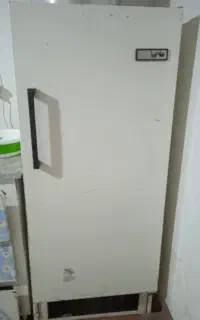 فروش یک عددیخچال ویک عددکولرآبی 28000هزارسالم