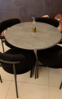 میز و صندلی
